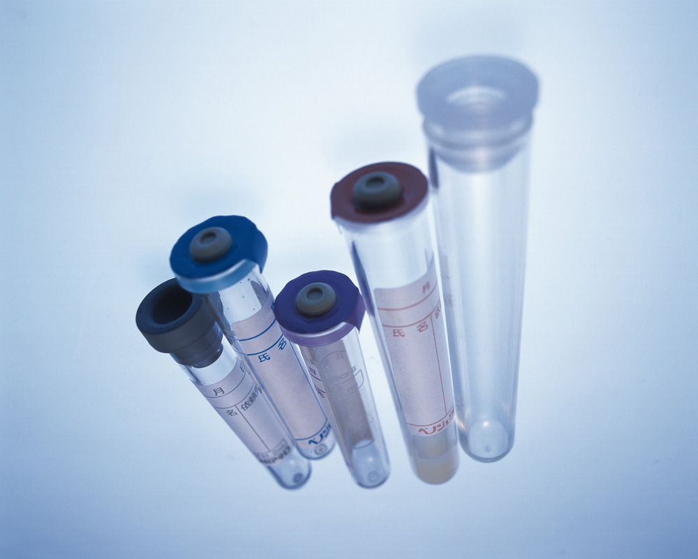 臨床検査技師　仕事内容　年収　役割　新型コロナ　PCR検査